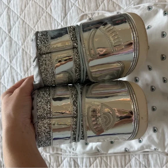 Chiara Ferragni Glittery Silver Moon Boots - Picture 4 of 6